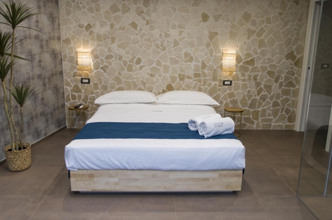Suite 18 Luxury Apartments Барі Екстер'єр фото
