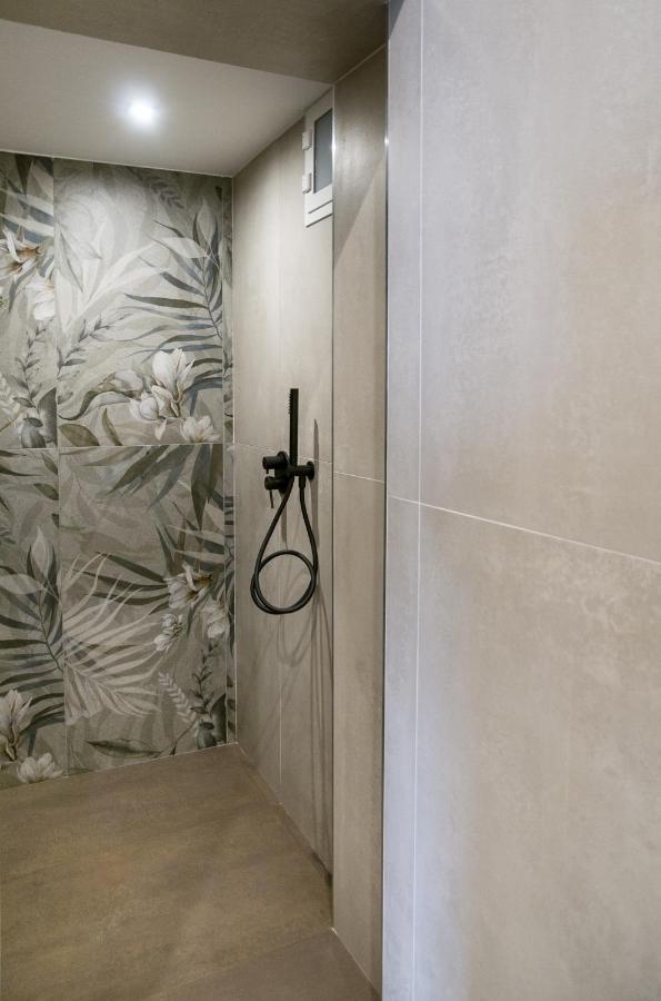 Suite 18 Luxury Apartments Барі Екстер'єр фото