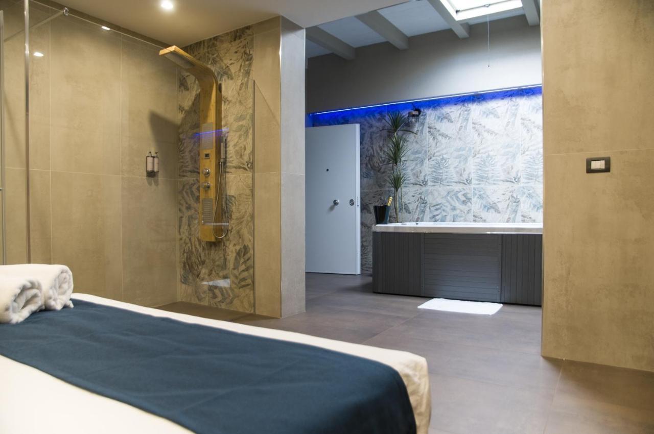 Suite 18 Luxury Apartments Барі Екстер'єр фото
