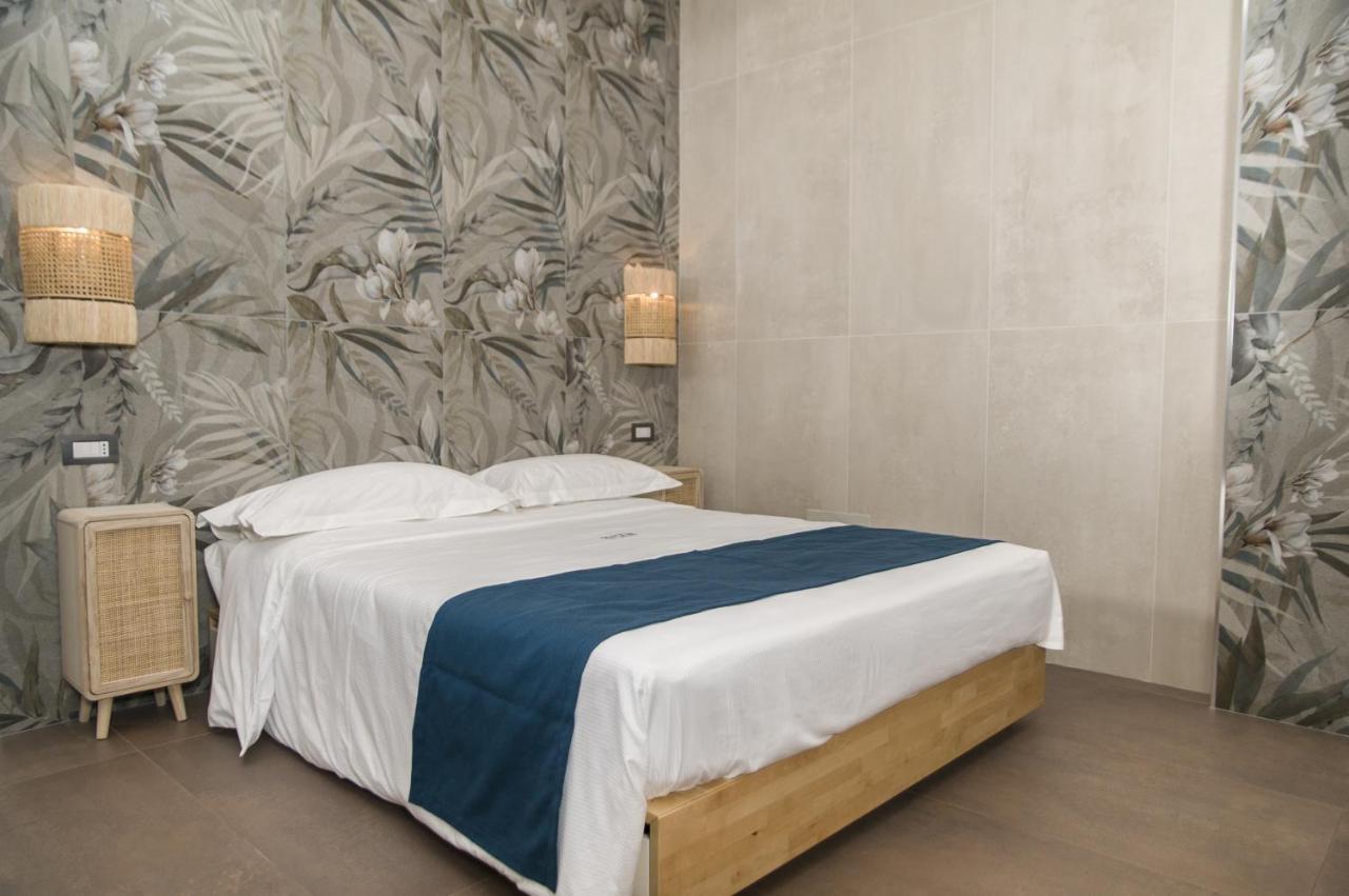 Suite 18 Luxury Apartments Барі Екстер'єр фото