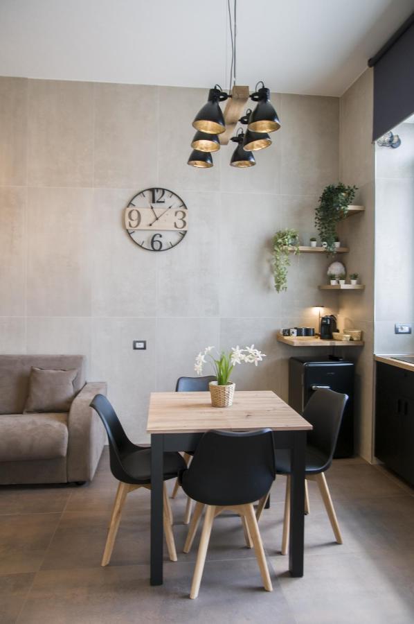 Suite 18 Luxury Apartments Барі Екстер'єр фото