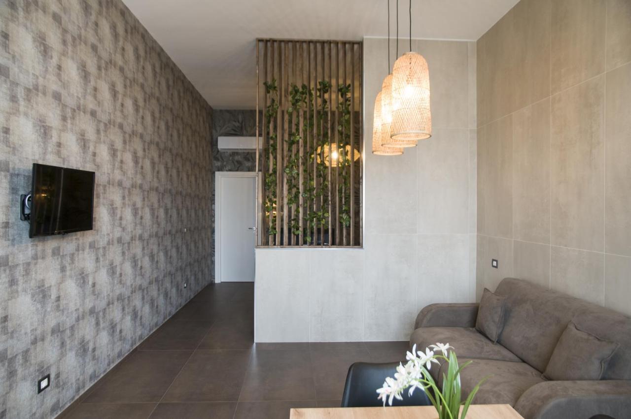 Suite 18 Luxury Apartments Барі Екстер'єр фото