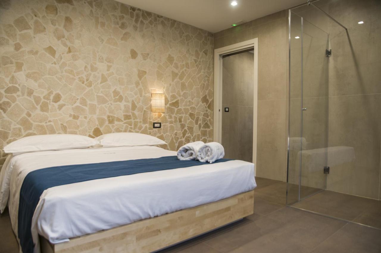 Suite 18 Luxury Apartments Барі Екстер'єр фото