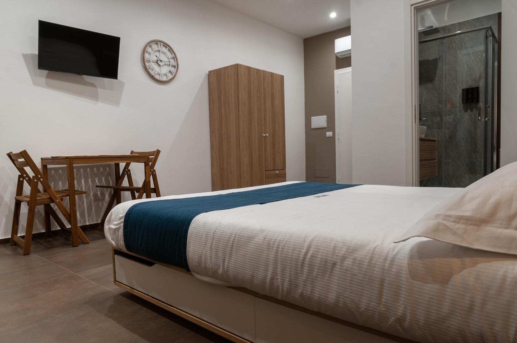 Suite 18 Luxury Apartments Барі Екстер'єр фото