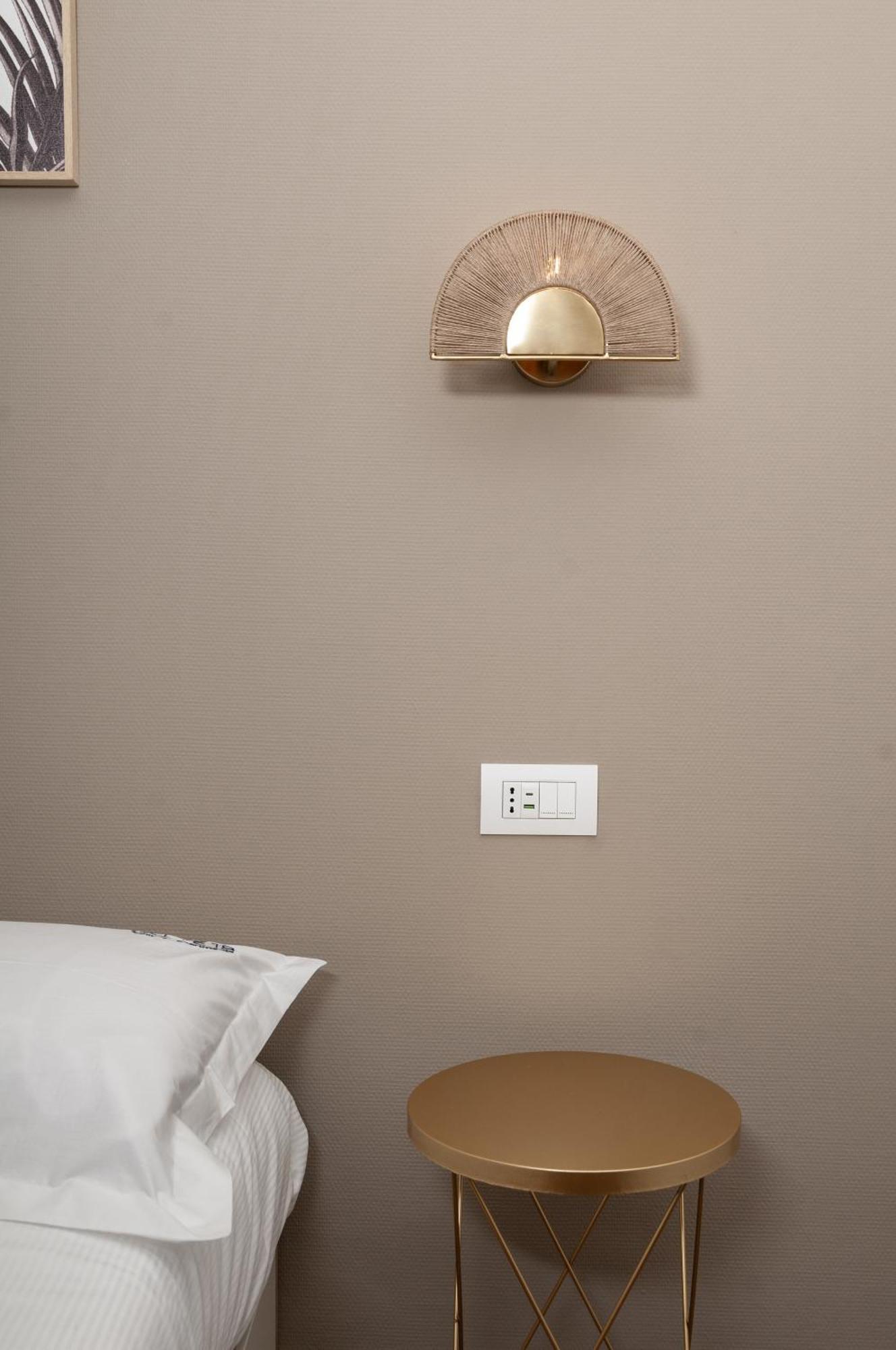 Suite 18 Luxury Apartments Барі Екстер'єр фото