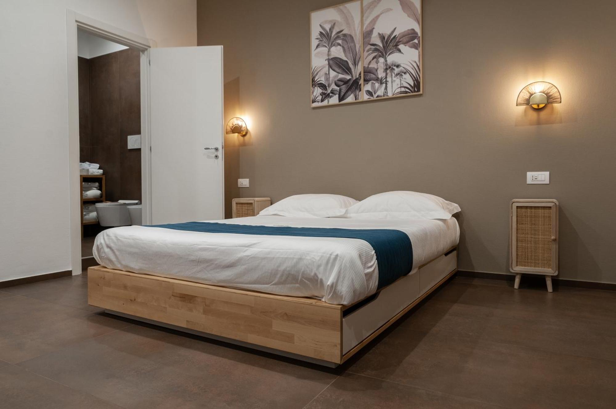 Suite 18 Luxury Apartments Барі Екстер'єр фото